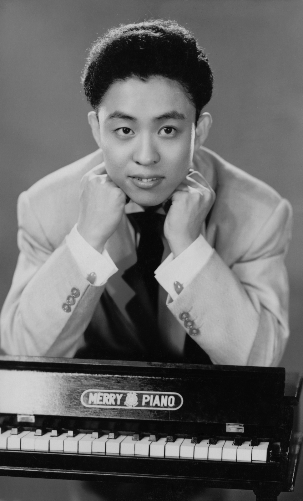 中村八大