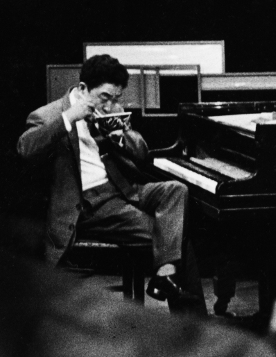 中村八大